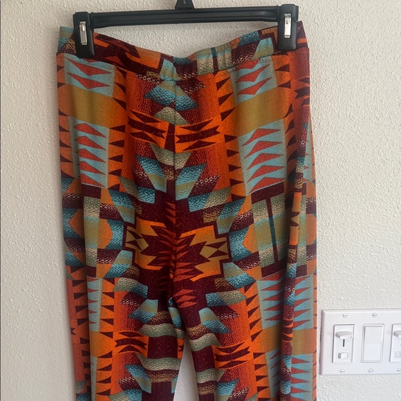 Double D Ranch Multicolor Patterned Fabric SZ med - Picture 5 of 6